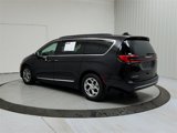 Used 2023 Chrysler Pacifica Limited image 6