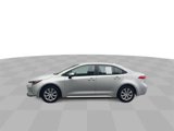 Used 2022 Toyota Corolla LE image 5