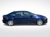 Used 2022 Toyota Corolla LE image 2