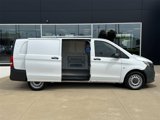 Used 2020 Mercedes-Benz Metris image 2