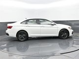 Used 2024 Volkswagen Jetta SE w/ Panoramic Sunroof Package image 2