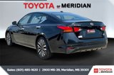 Used 2023 Nissan Altima 2.5 SV image 2