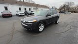 Used 2018 Jeep Cherokee Latitude Plus w/ Cold Weather Group image 4