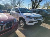 Used 2022 Jeep Compass Latitude image 3
