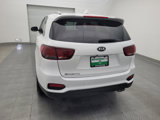 Used 2019 Kia Sorento LX w/ LX Convenience Package image 6