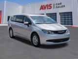 Used 2023 Chrysler Voyager LX image 3