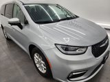 Used 2023 Chrysler Pacifica Touring-L image 2