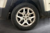 Used 2017 Jeep Renegade Latitude w/ Cold Weather Group image 6