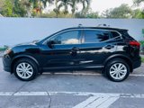 Used 2017 Nissan Rogue Sport SV image 2