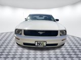 Used 2005 Ford Mustang Deluxe image 5