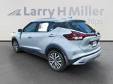 Used 2022 Nissan Kicks SV image 3