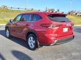 Certified 2021 Toyota Highlander LE image 5