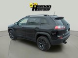 Used 2019 Jeep Cherokee Latitude image 3