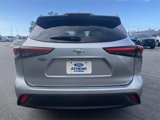 Used 2021 Toyota Highlander XLE image 4