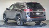 Used 2021 Volkswagen Atlas SE image 2
