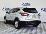 Used 2022 Nissan Rogue Sport S image 2