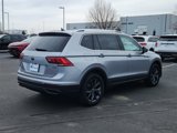 Used 2022 Volkswagen Tiguan SE image 3