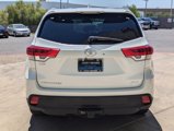 Used 2017 Toyota Highlander XLE image 4