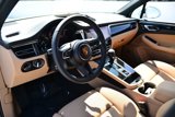 Used 2025 Porsche Macan image 4
