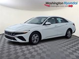 Used 2025 Hyundai Elantra SE image 3