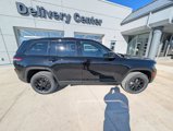 New 2025 Jeep Grand Cherokee Altitude image 4