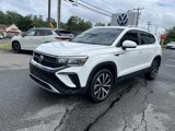Certified 2022 Volkswagen Taos SE image 3