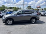 Used 2018 Nissan Rogue SV w/ Premium Package image 6