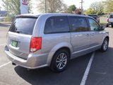 Used 2016 Dodge Grand Caravan SE image 6