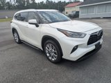 Used 2020 Toyota Highlander Limited image 2