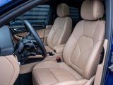 Certified 2024 Porsche Macan image 5