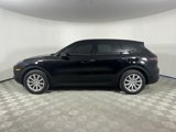 Used 2021 Porsche Cayenne image 2