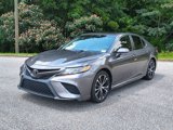 Used 2018 Toyota Camry SE image 2
