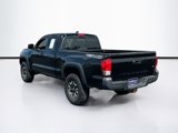 Used 2017 Toyota Tacoma TRD Off-Road image 5