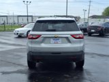 Used 2021 Chevrolet Traverse LT image 4