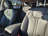 Used 2023 Kia Sorento S image 5