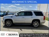 Used 2014 Cadillac Escalade Luxury image 2