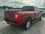 Used 2017 Nissan Titan SV image 3