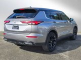 Used 2023 Mitsubishi Outlander SE Black Edition image 5