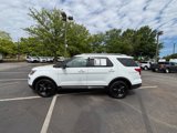 Certified 2019 Ford Explorer XLT image 3