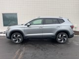 New 2025 Volkswagen Taos SE image 2