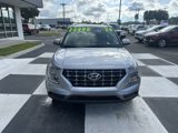 Used 2024 Hyundai Venue SEL image 2