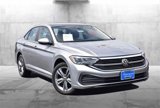 Used 2024 Volkswagen Jetta SE image 2