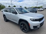 Used 2023 Jeep Grand Cherokee L Laredo image 3