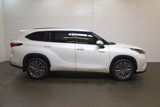 Used 2021 Toyota Highlander Platinum image 3