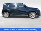 Used 2022 Kia Soul LX w/ Technology Package image 2