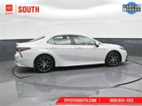 Used 2023 Toyota Camry SE image 3
