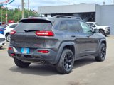 Used 2017 Jeep Cherokee Trailhawk image 2