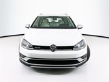 Used 2017 Volkswagen Golf Alltrack image 5