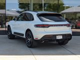 Certified 2024 Porsche Macan image 3