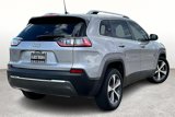 Used 2019 Jeep Cherokee Limited image 2